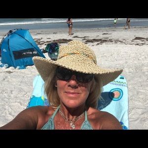 Meet your Posher, Stacy